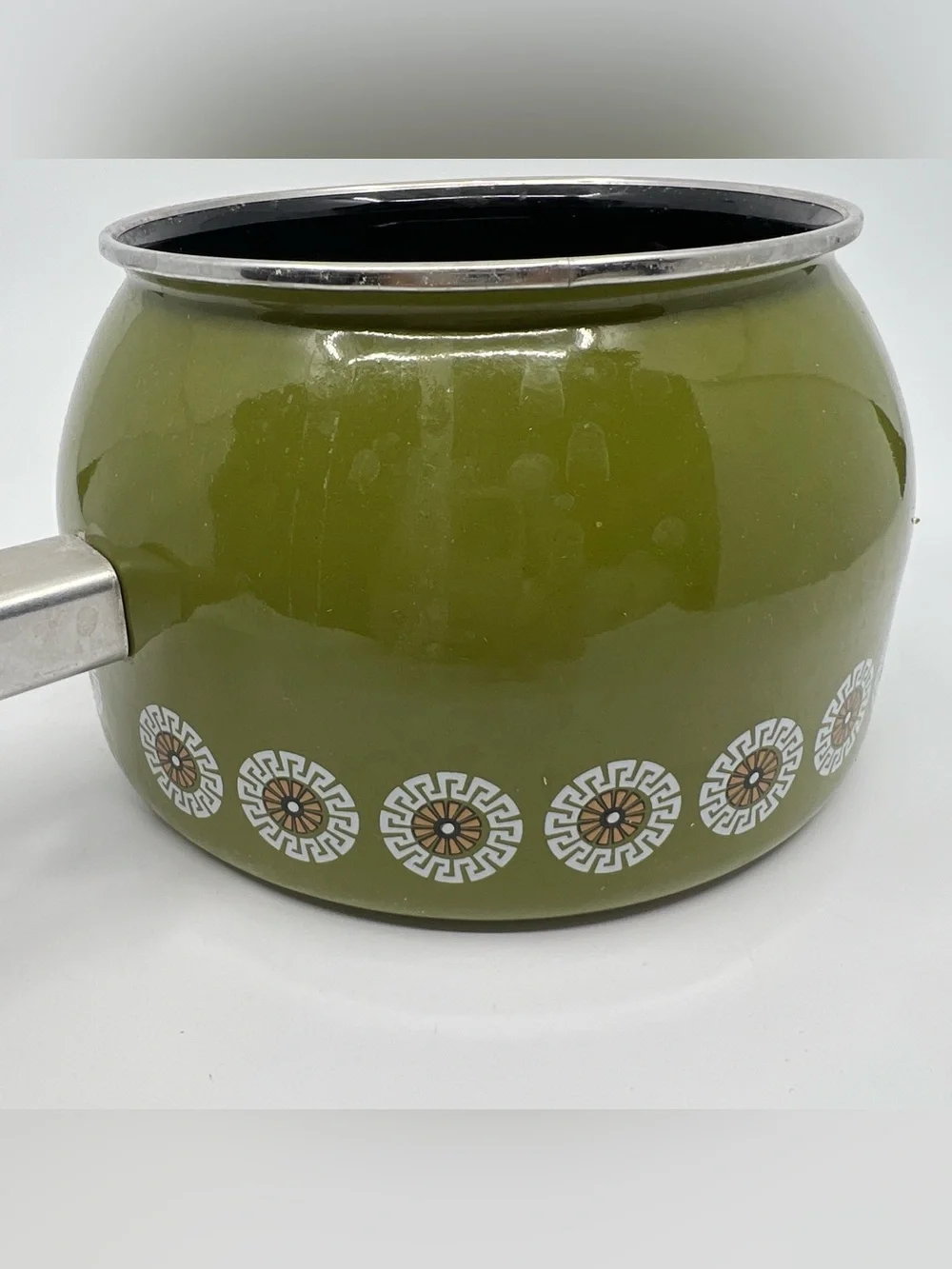 Vintage avocado green fondue pit enamelware saucepan pot wooden handle metal lid